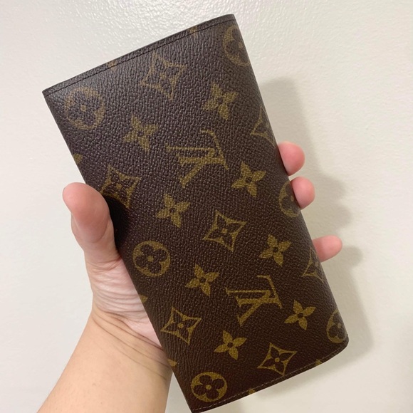 LV Emilie Wallet πΊπΊπΊ - Picture 3 of 12